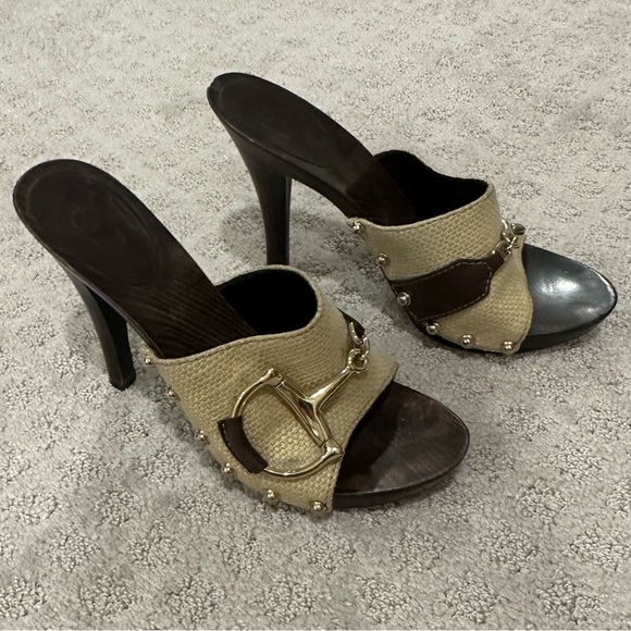 Gucci Wooden Clogs with Gold Horseshoe - Picture 2 of 4